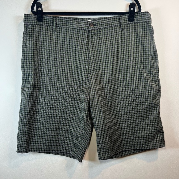 Adidas Mens 11" Golf Shorts Green Plaid Flat Front Lightweight Preppy Outdoor 40 - Picture 1 of 13